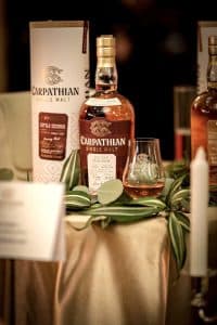 Single malt românesc Carpathian finisat în butoi de Tawny Port