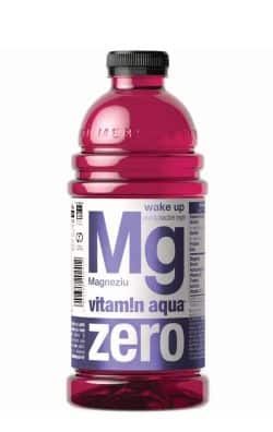 Vitamin Aqua MG ZERO Acai & Blackcurrant 1.2L – Hidratare cu magneziu, zero zahăr şi aromă intensă de açaí și coacăze Vitamin Aqua MG ZERO Acai & Blackcurrant 1.2L apă aromatizată funcţională, Vitamin Aqua MG ZERO Acai & Blackcurrant 1.2L sticlă PET fundal alb, Vitamin Aqua Mg Zero Acai & Blackcurrant 1.2L fără zahăr